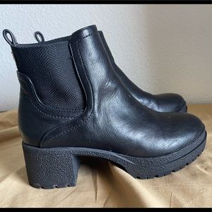 Pull on Boots chunky heel by Sam Edelman